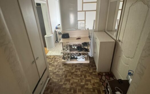 4 комн квартира мкр Центральный д. 49,5/6,1990 год, -22100000т