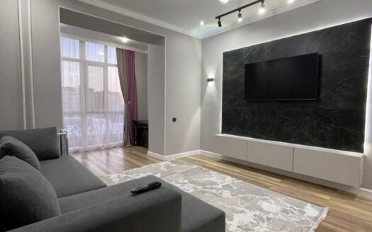 3 комн квартира ул. Акана-серэ 119А,6/9,71 кв.м,2022 г-44000000