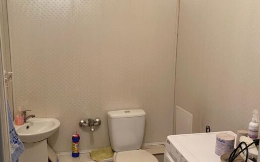 3 комн квартира Назарбаева 3,2/9,86кв.м.-28500000 т