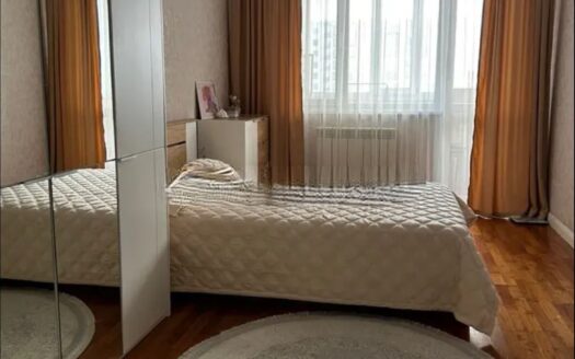 2х ком кв Серкебаева 78 а, 4/5эт, 64 квм, 2000гп, -26600000