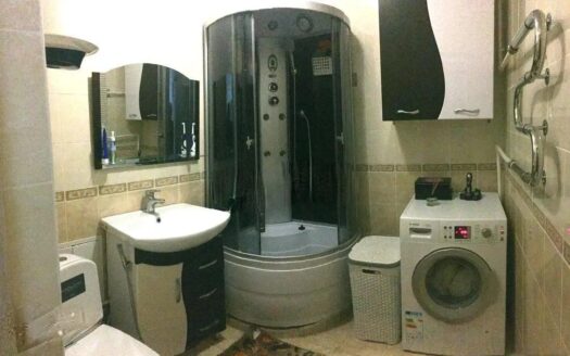 3-х комнатная, Абая 93, 2/5 этаж, 1972 год,17800000