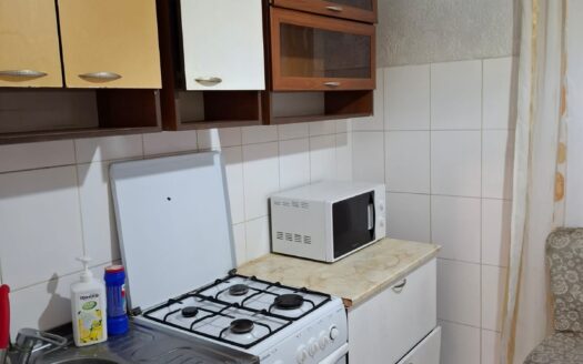 3-комнатная Центральный 47; 1/5 этаж; 61.7 кв м; 1990 года; кирпич- Цена 17500000