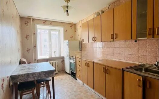 3х ком кв Куанышева 196 ,4/5эт, 58 квм, 1991 г- цена 14500 000,