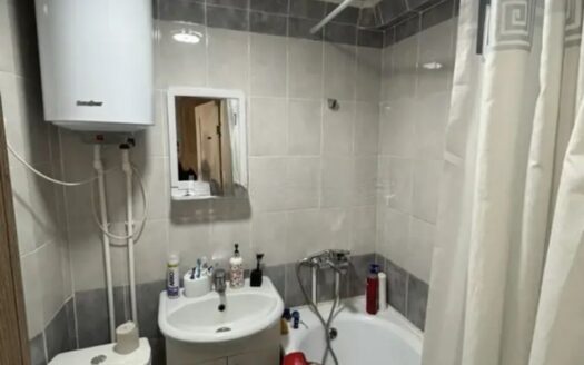 2-ком Вернадского 5Б, 5/5 эт; 36,7 кв м; 1974 г — Цена 10500000