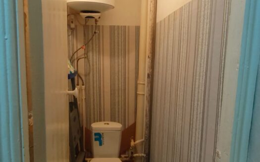 1-ком; Валиханова 198, 2/5 эт; 31 кв м; 1990 г; кирпич; -10800000 т