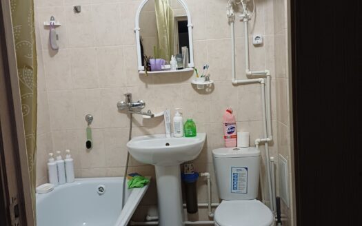 1 ком комнатная квартиру, Осипенко 1/1, 6/9эт, 39 квм, 2018 гп,-18000000 т