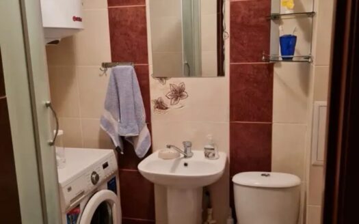 1-ком центральный 36 2/5 эт; 28 кв м; 1988 г- 12 000 000