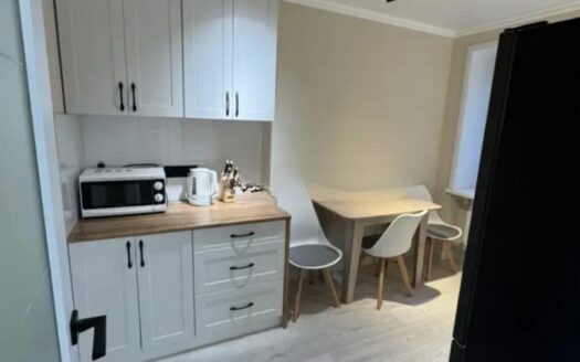 2-ком кв. ауельбекова 126 4/6 эт; 51.3 кв м; 1978 г;18500000 цена