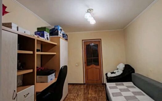 3хк. Абылайхана 10. 6/10. 84,6квм, 1989гп.-25,600 000