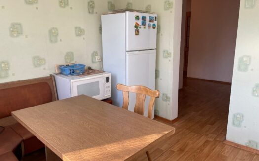 3хк. Назарбаева 76. 3/5эт. 1973гп, 80 кв.м,- 25600000