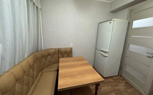 3-ком Абая 135 7/12, 61 кв м, 1980г, монолитный, -18600000 т