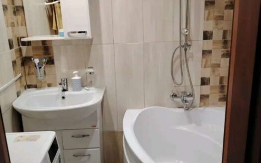 3хк. Центральный 39, 2/5эт , 1992 г,66 кв.м-22000000 т