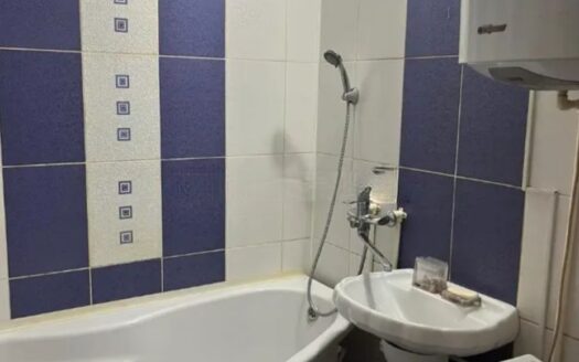 1-ком Боровской 54 А 5/5 эт, 37.3 кв м, 1983 г, -8700000 т