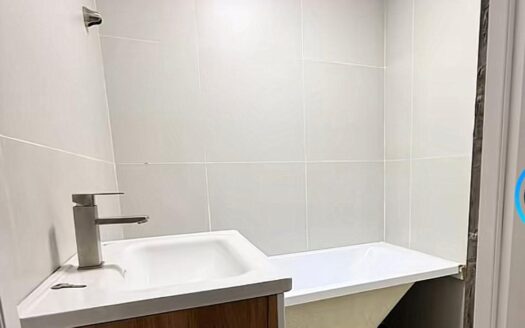 2 комн квартира пр Абылайхана 18, 2/6 , 61 кв.м 1989 г 23600000 т