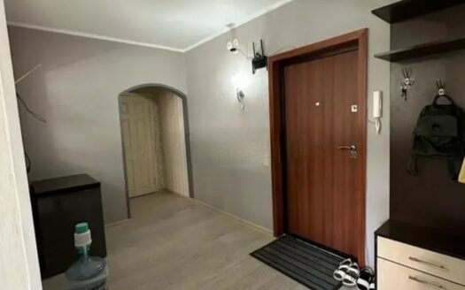 2-ком Габдуллина 70 3/5 эт, 52,2 кв м, 1999 г, 19600000 т