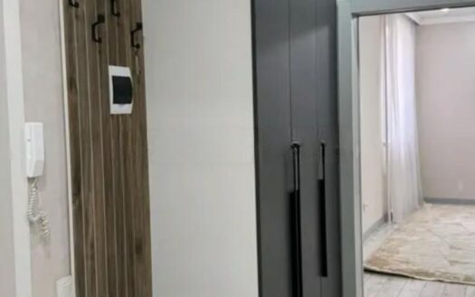 2- ком Акбидай 11б, 83 кв.м., 2022 г, 4/5, Переделана в евро решку -32100000 т