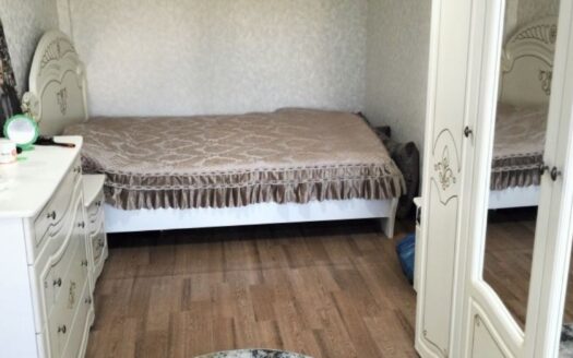 3-ком Акана Серэ, 111, 4/4 эт, 56 кв м, 1972 г,-15100000 т