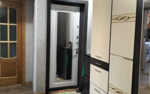 3-ком Акана Серэ, 111, 4/4 эт, 56 кв м, 1972 г,-15100000 т