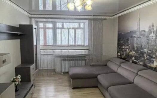 3-ком ул. Акана Серэ 170А, 4/5, 60 кв м, 1974 г,- 22600000 т