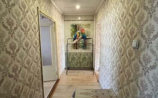 2-ком ,Строителей 3 6/9, 55 кв м, 1991 г, -14100000 т