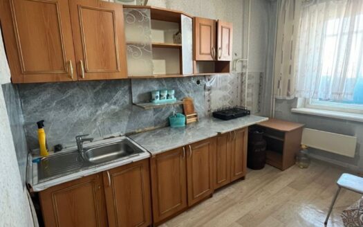 2-ком ,Строителей 3 6/9, 55 кв м, 1991 г, -14100000 т