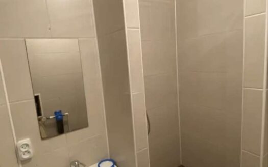 1к. Сулейменова 18. 2/4, 30квм, 1965гп.-8300000 т