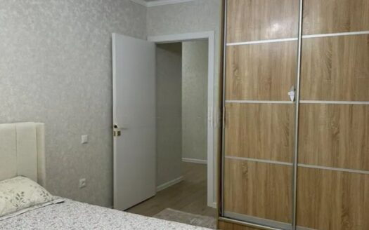 3-ком центральный 59 8/9эт, 70,2 кв м, 1990 г, -24600000т