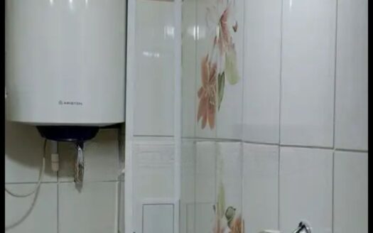 3 комн квартира Назарбаева д. 2В, 4/6, 1990 г, 63 кв.м.- 19600000 т