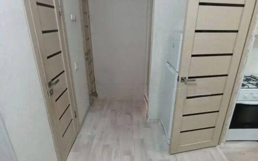 1 к кв Осипенко 2 А, 4/6, 42 кв .м, 1992 г — 14900000 т
